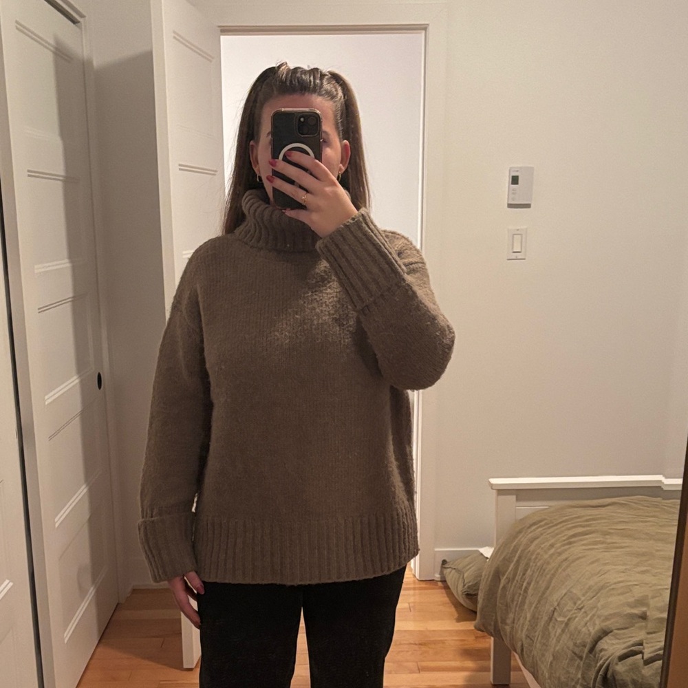 MIMZ Cozy Taupe Turtleneck Sweater